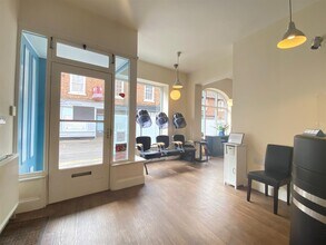 37-39 Kirk Gate, Newark to rent Interior Photo- Image 2 of 5