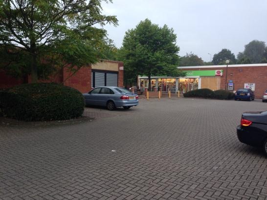 St Leger Ct, Milton Keynes to rent - Building Photo - Image 2 of 4