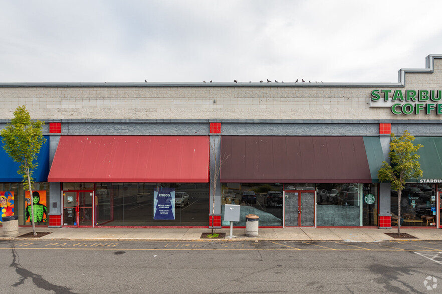 2530 Hylan Blvd, Staten Island, NY for rent - Building Photo - Image 3 of 17