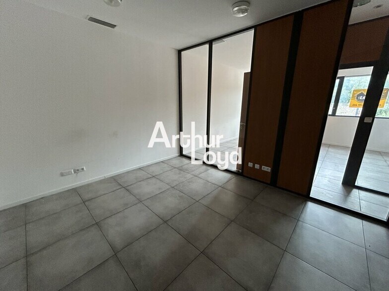 Office in Draguignan for sale - Interior Photo - Image 2 of 4