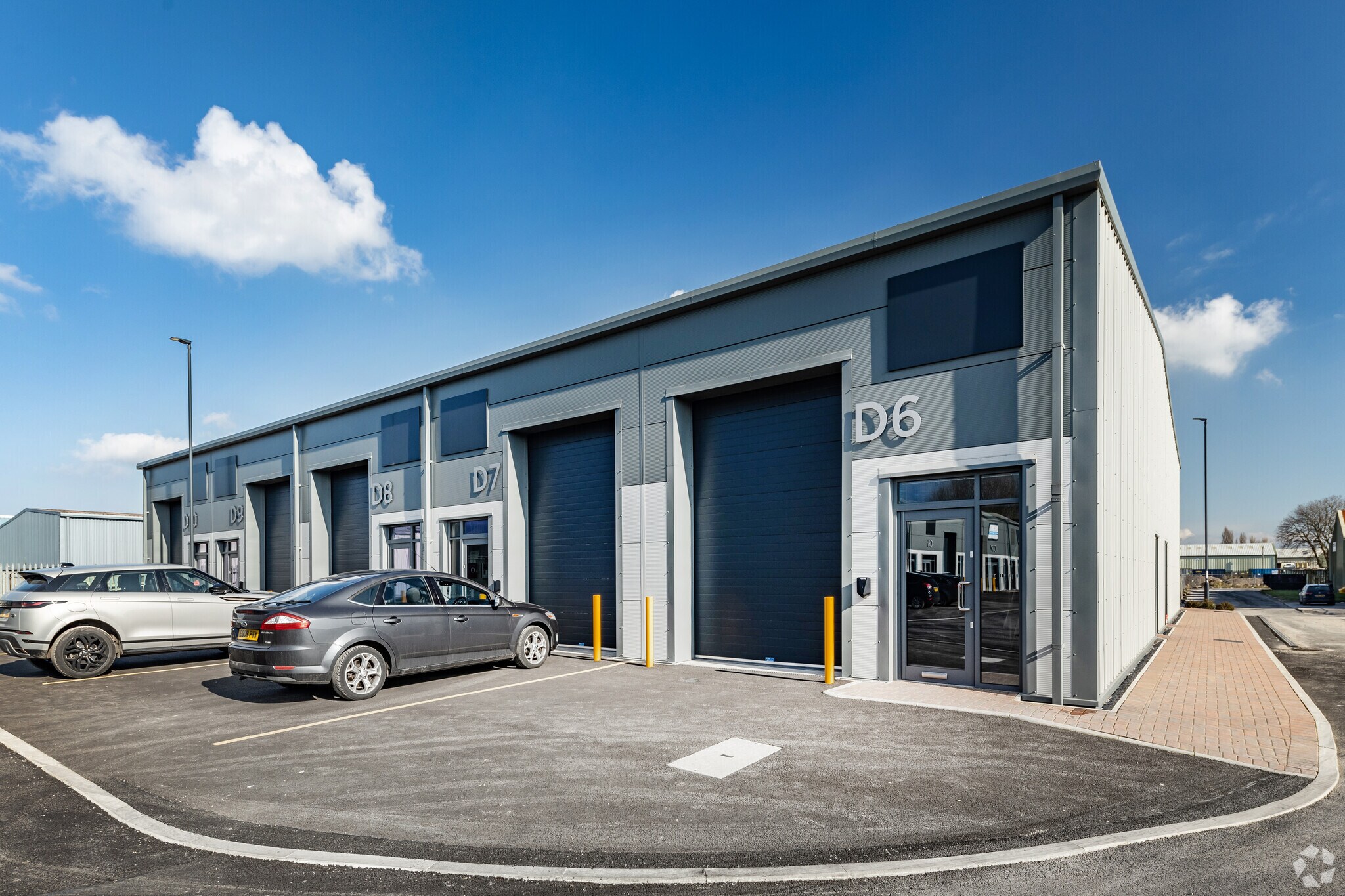 53 Minerva Rd, Lancaster to rent Primary Photo- Image 1 of 5