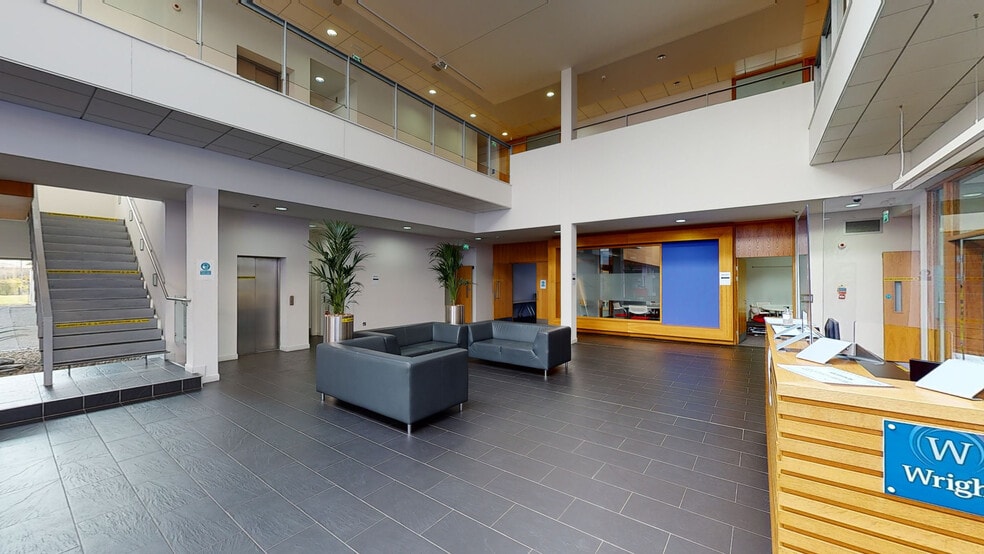 1 Lonmay Rd, Glasgow to rent - Matterport 3D Scan - Image 2 of 9