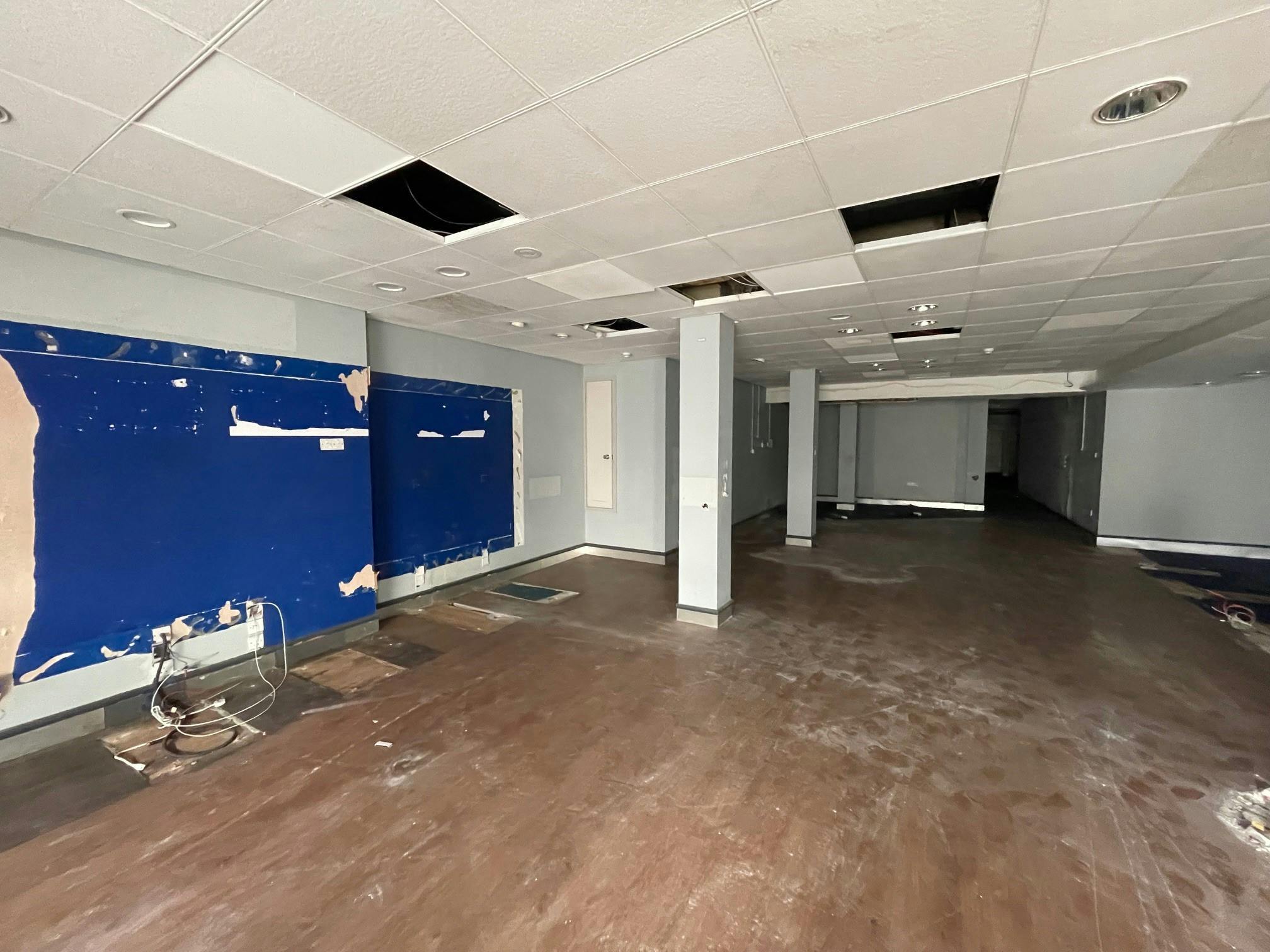 54-55 Market Pl, Doncaster to rent Building Photo- Image 1 of 3