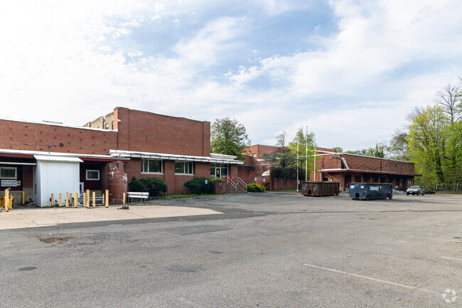 More details for 104 E Park St, Bordentown, NJ - Industrial for Rent