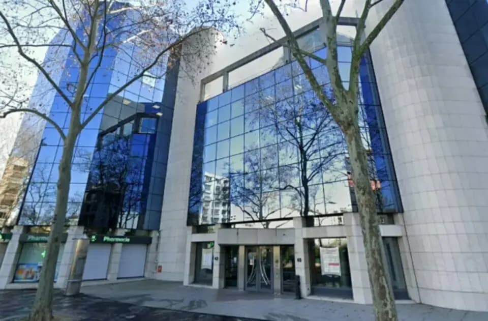 Light Industrial in Lyon to rent Building Photo- Image 1 of 2