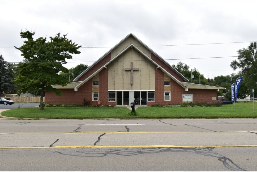 16388 Allen Rd, Taylor, MI for rent - Primary Photo - Image 1 of 9