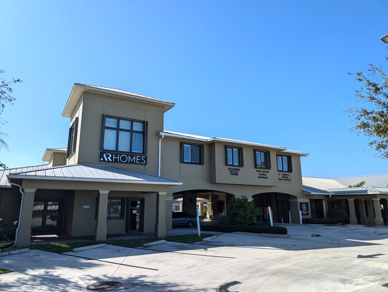 4625 N A1A Hwy, Vero Beach, FL for rent - Building Photo - Image 1 of 8