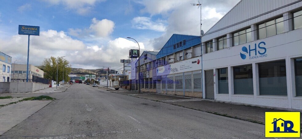 Industrial in Cuenca, Cuenca to rent - Primary Photo - Image 1 of 7