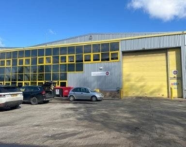 Westmead Dr, Swindon to rent Building Photo- Image 1 of 2