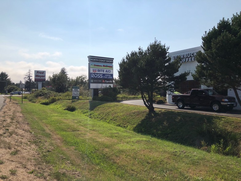 100-150 S Highway 101, Warrenton, OR for rent - Building Photo - Image 1 of 9