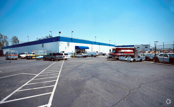 12580 Saticoy St, North Hollywood, CA for sale Primary Photo- Image 1 of 1