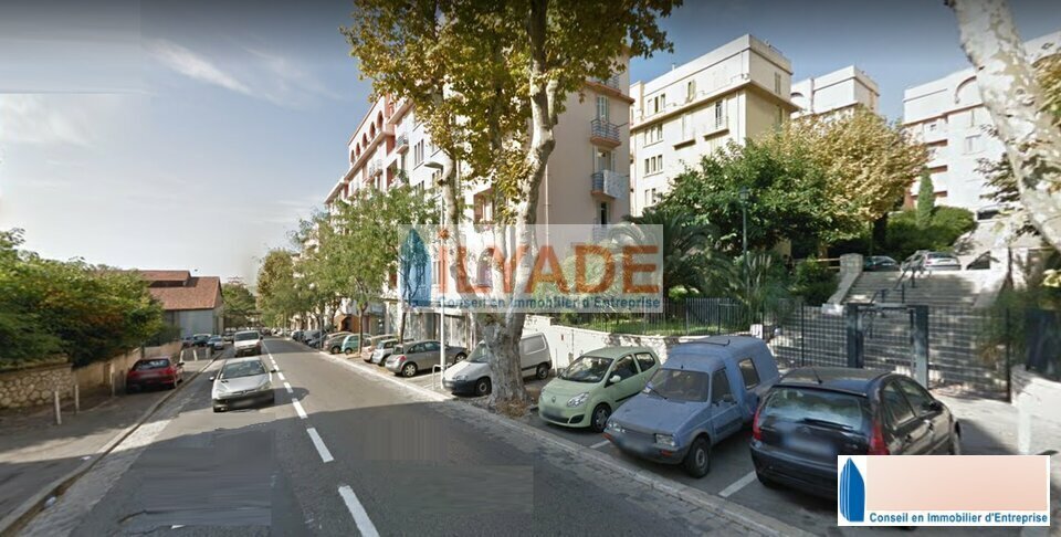 Office / Retail in Marseille to rent - Building Photo - Image 3 of 10