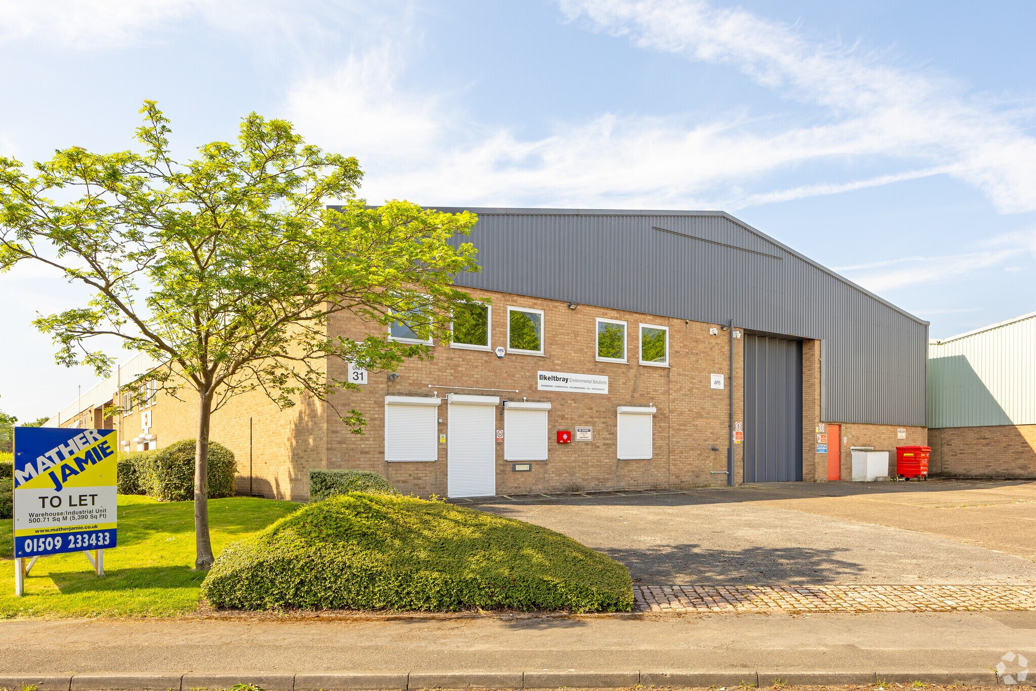 Ruddington Ln, Nottingham to rent Building Photo- Image 1 of 3