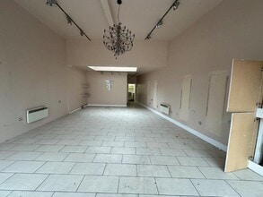 4 Coombe Ln, London to rent Interior Photo- Image 2 of 2