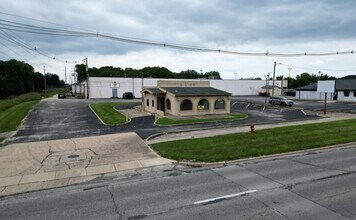 2801 N Main St, Decatur, IL for rent Primary Photo- Image 1 of 3