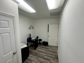 415-433 N Tustin St, Orange, CA for rent Interior Photo- Image 1 of 2