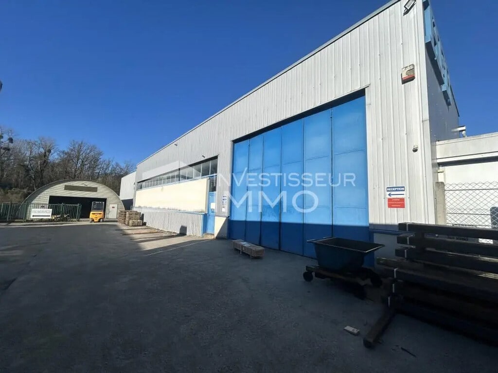 Vente Local d'activités 1 844 m² - Photo 1