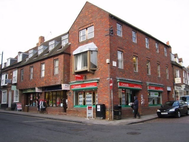 2-4 Temple St, Aylesbury to rent - Building Photo - Image 1 of 11
