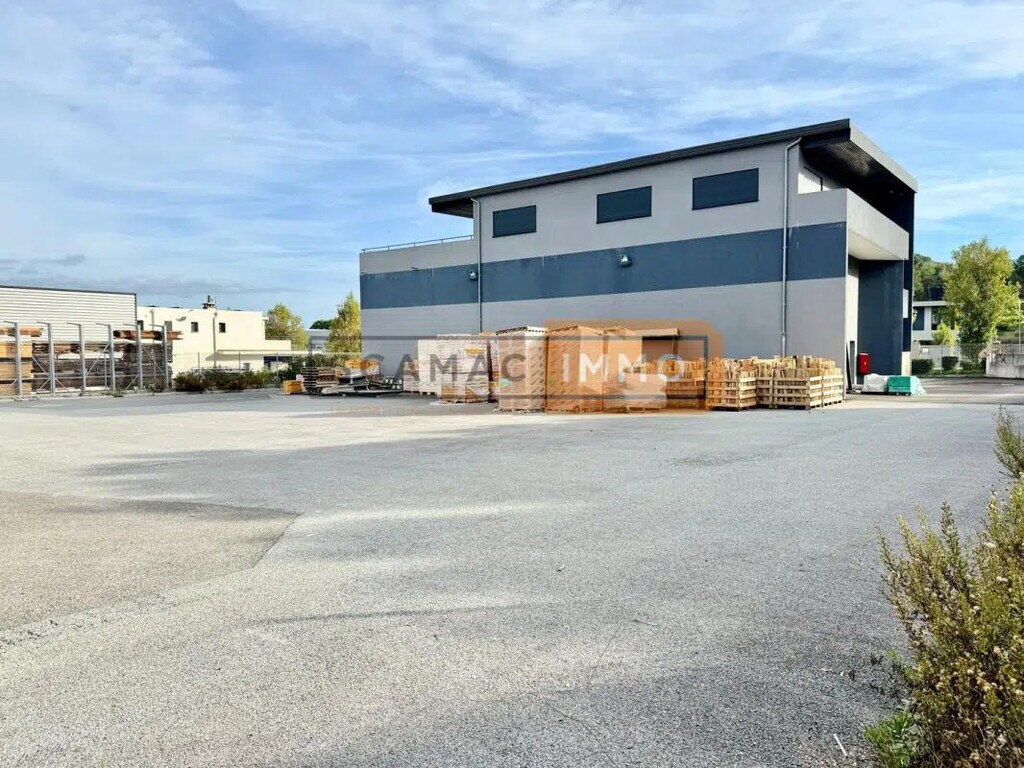 Location Entrepôt 500 m² - Photo 1