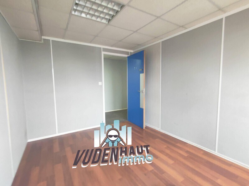 Office in Toulouse for sale Interior Photo- Image 1 of 10
