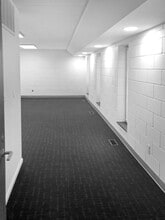 1817 W Stadium Blvd, Ann Arbor, MI to rent Interior Photo- Image 1 of 5