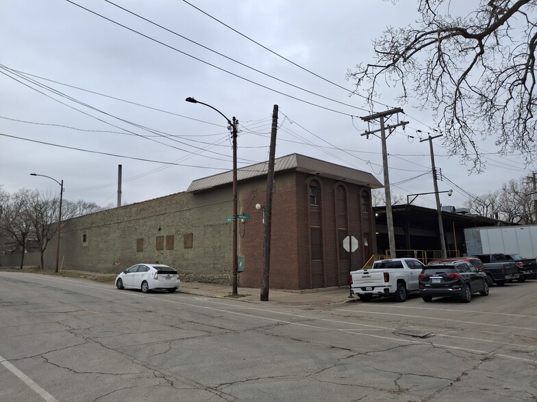 610 W 81st St, Chicago, IL for sale - Building Photo - Image 1 of 31