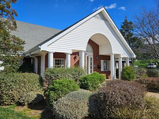 More details for 800 Beverly Hanks Ctr, Hendersonville, NC - Office for Rent