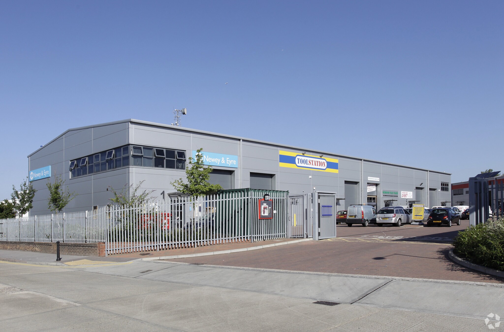 1 Spilsby Rd, Romford for sale Primary Photo- Image 1 of 1