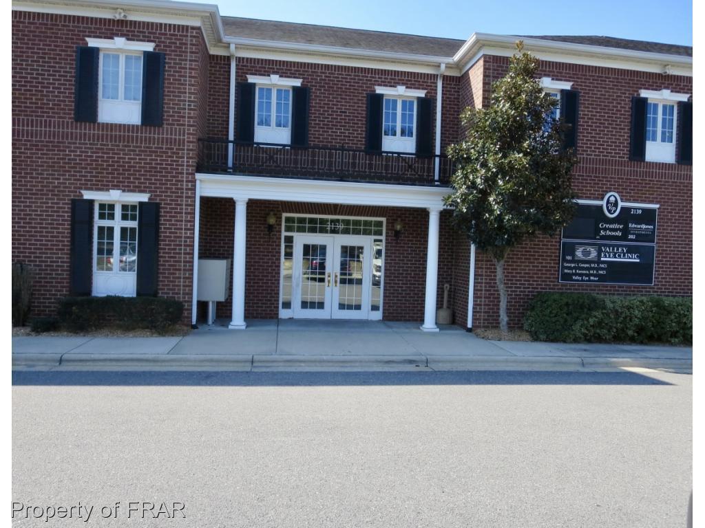 2139 Valleygate Dr, Fayetteville 28304 UK