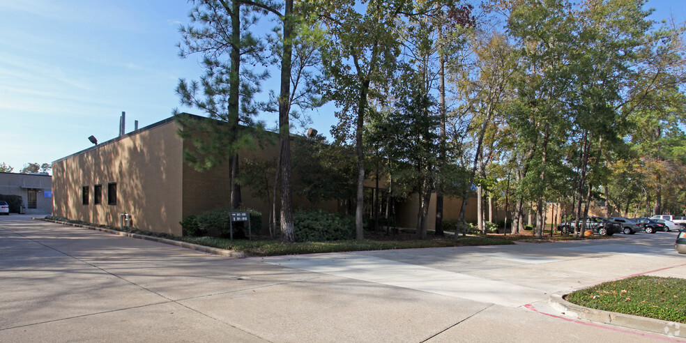 9391 Grogans Mill Rd, The Woodlands, TX for rent - Building Photo - Image 1 of 9