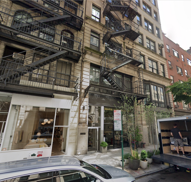 56 E 11th St, New York, NY for rent - Building Photo - Image 1 of 7