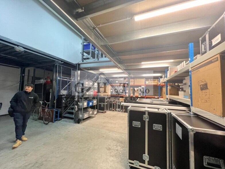 Industrial in Villeneuve-la-Garenne to rent - Interior Photo - Image 3 of 13