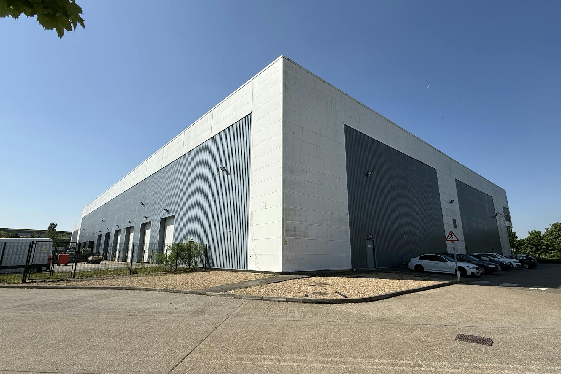 Premier Park Rd, London to rent Building Photo- Image 1 of 7