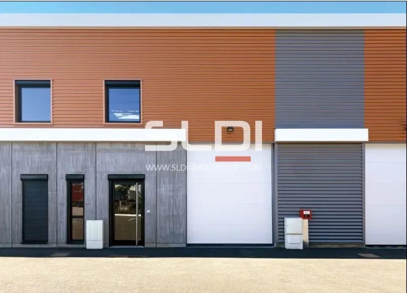 Office in Meyzieu to rent Building Photo- Image 1 of 7