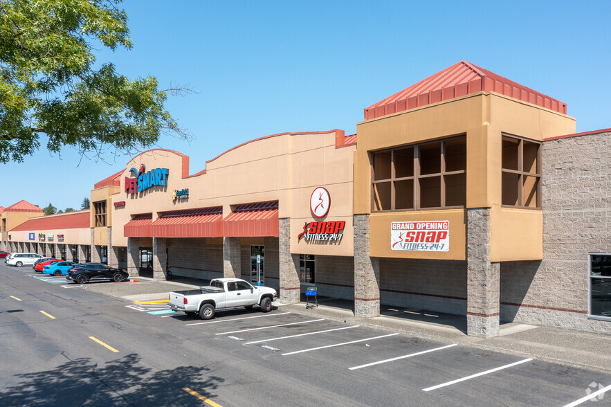 300-900 NW Eastman Pky, Gresham, OR for rent - Building Photo - Image 1 of 24