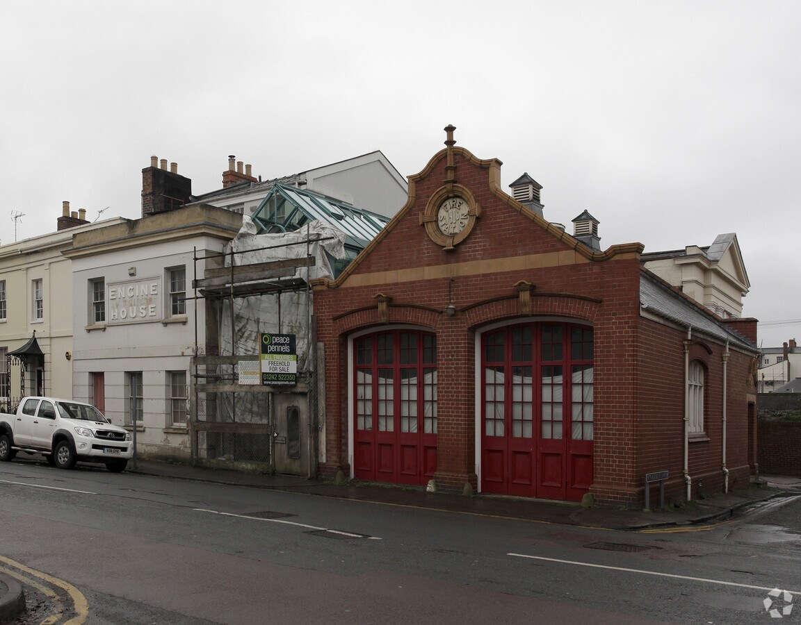 St James Sq, Cheltenham, GL50 3PR | LoopNet