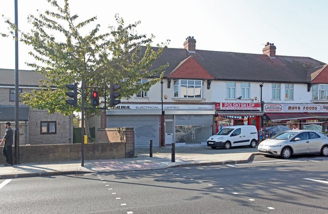 More details for 360 Staines Rd, Hounslow - Retail to Rent