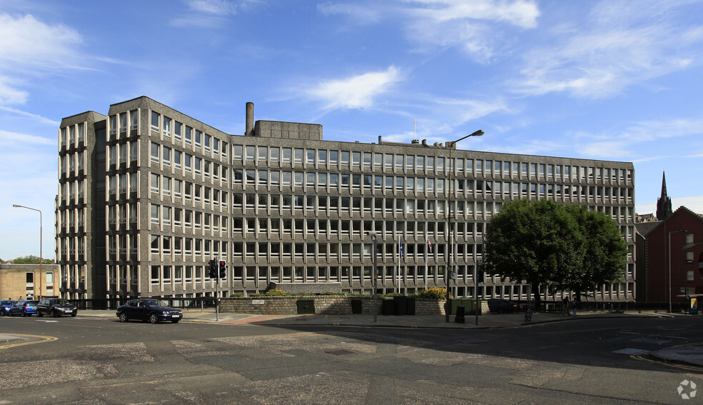 3 Lady Lawson St, Edinburgh for rent - Building Photo - Image 1 of 8