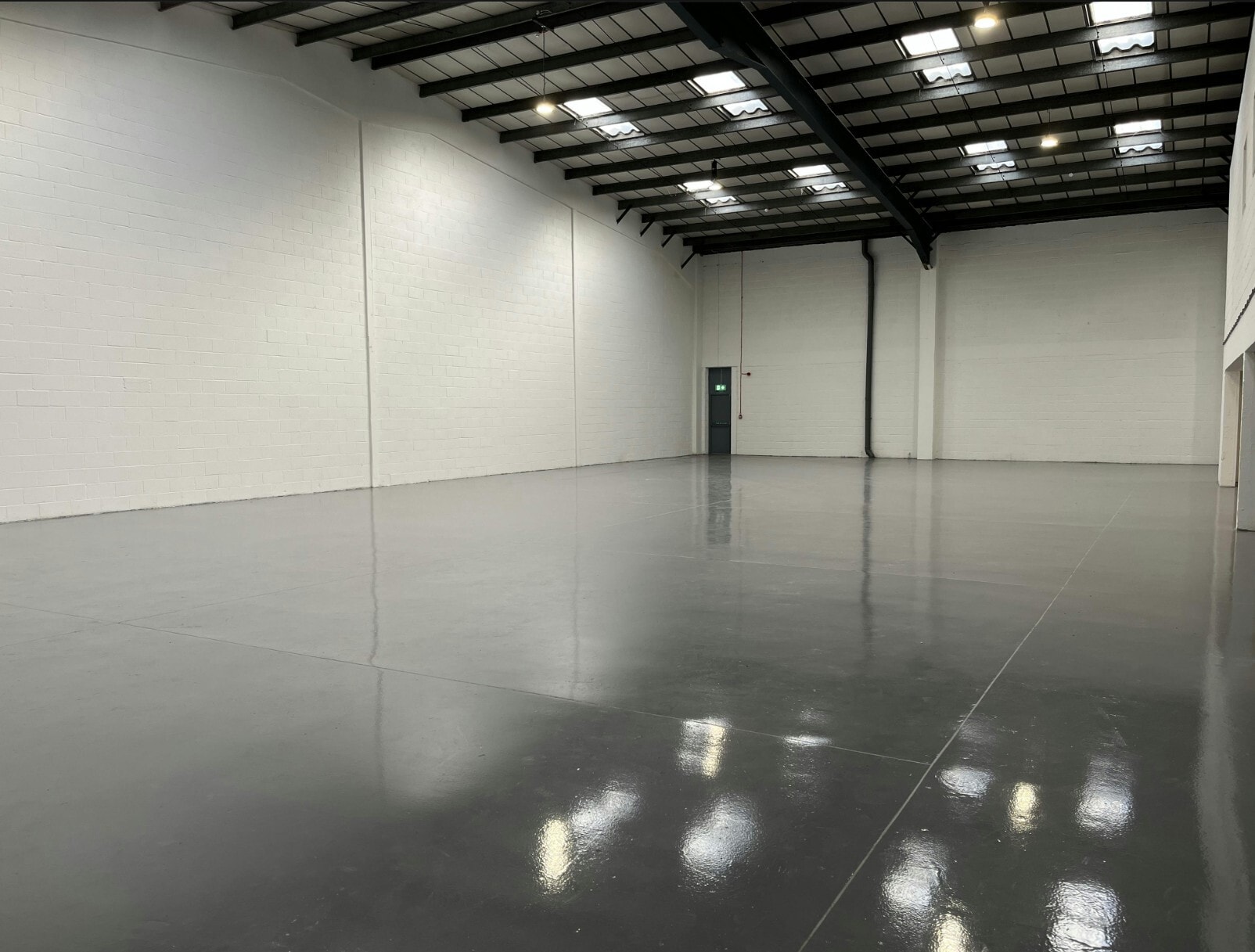 Saxon Way, West Drayton to rent Interior Photo- Image 1 of 2