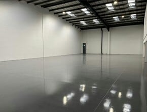 Saxon Way, West Drayton to rent Interior Photo- Image 1 of 2