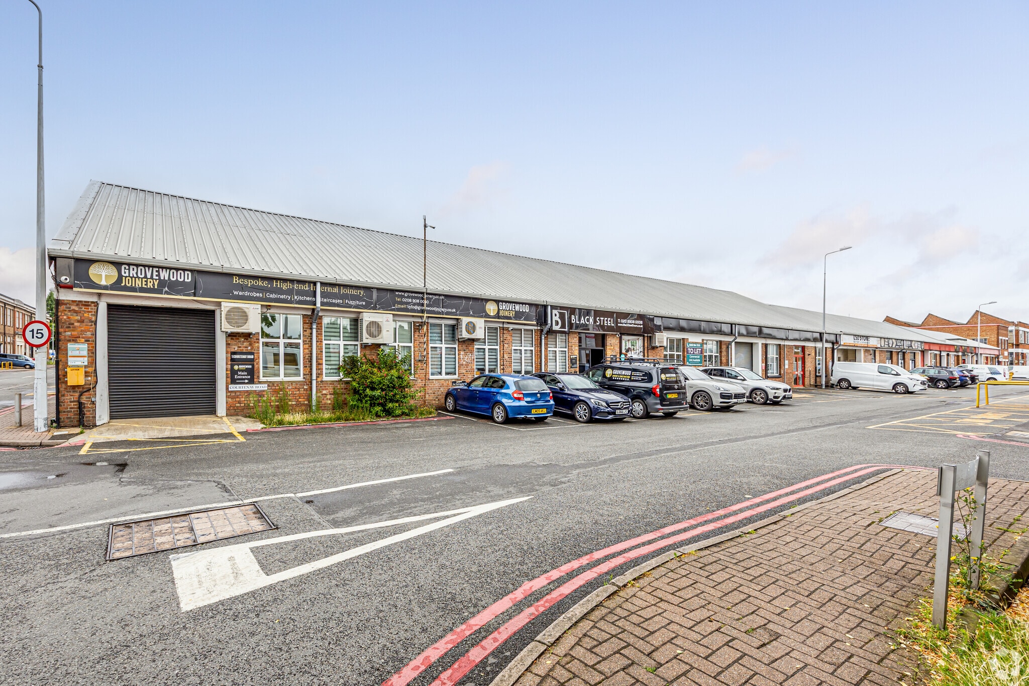 Main Dr, Wembley for sale Primary Photo- Image 1 of 1