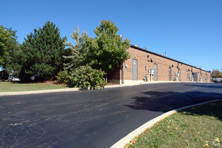 927-967 W Golf Rd, Schaumburg, IL for rent - Building Photo - Image 3 of 13