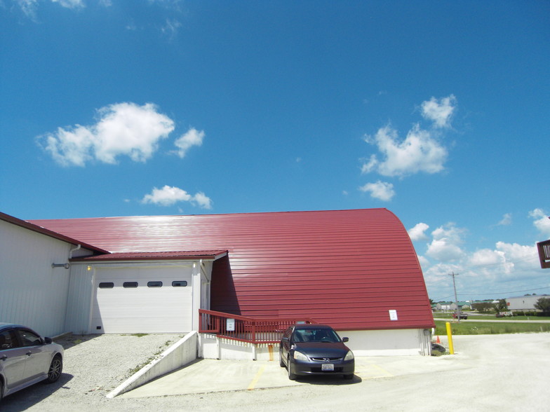 10243 E 1400 North Rd, Bloomington, IL for sale - Building Photo - Image 1 of 1