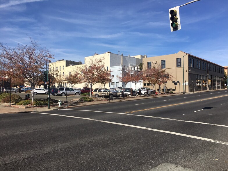 445 Georgia St, Vallejo, CA for rent - Building Photo - Image 3 of 13