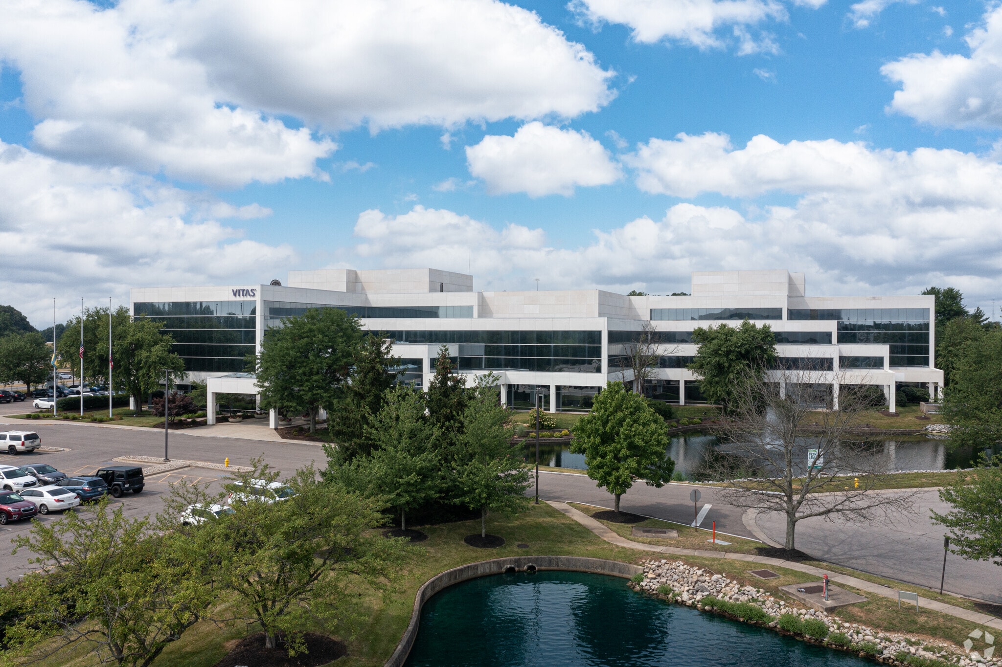 11500 Northlake Dr, Cincinnati, OH for rent Building Photo- Image 1 of 7