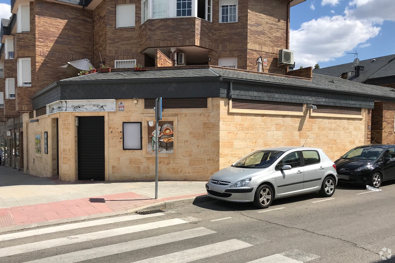 Camino Retamar, 6, Villanueva del Pardillo, MAD 28229 - Unit Puerta 01, Esc. 4 -  - Interior Photo - Image 2 of 12