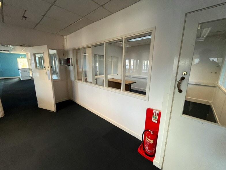 Hayfield Rd, Chapel En Le Frith to rent - Building Photo - Image 3 of 8