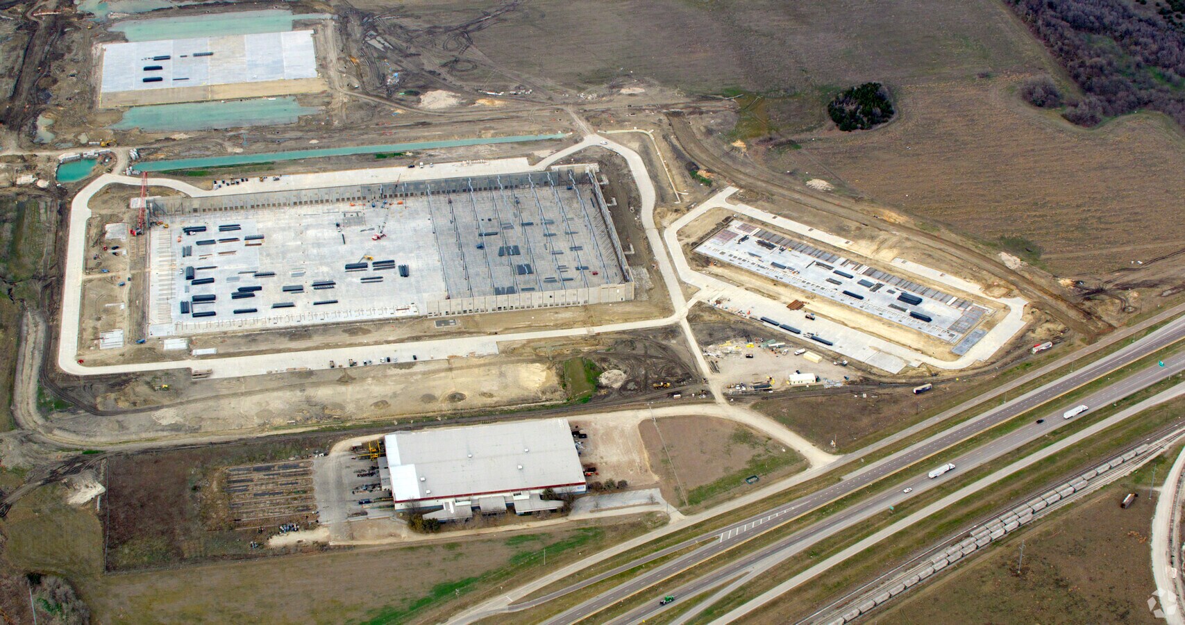 1011 John Clark Rd, Midlothian 76065 Building 1 UK