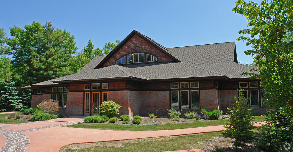 10922 N Cedarburg Rd, Mequon, WI for sale - Building Photo - Image 1 of 10