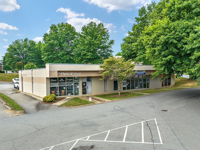 1302 Patton Ave, Asheville, NC for rent - Building Photo - Image 3 of 15